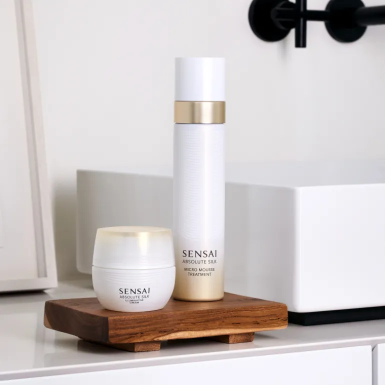 Absolute Silk Illuminative Cream